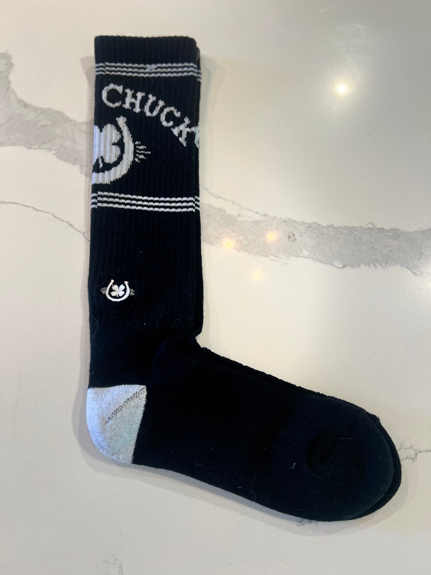 Retro Lucky Chuck Black/White