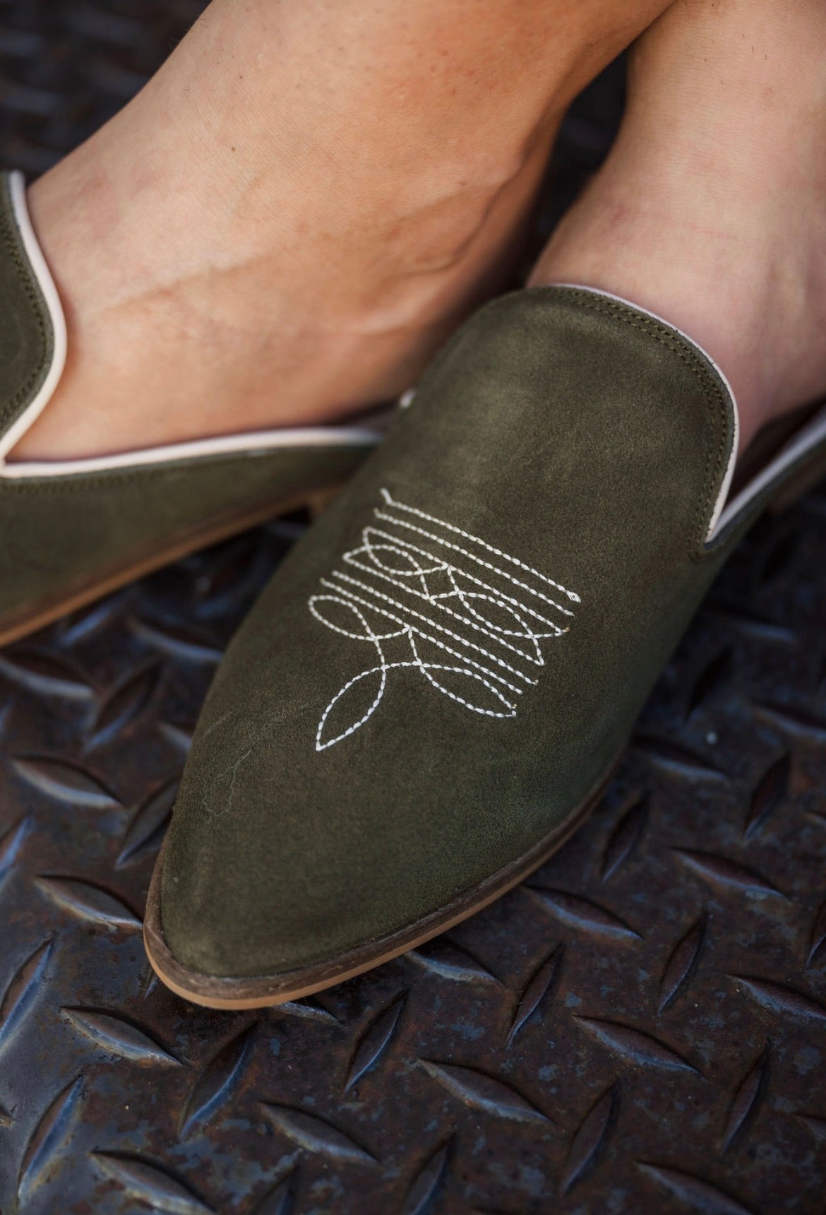 Boot stitch Mules