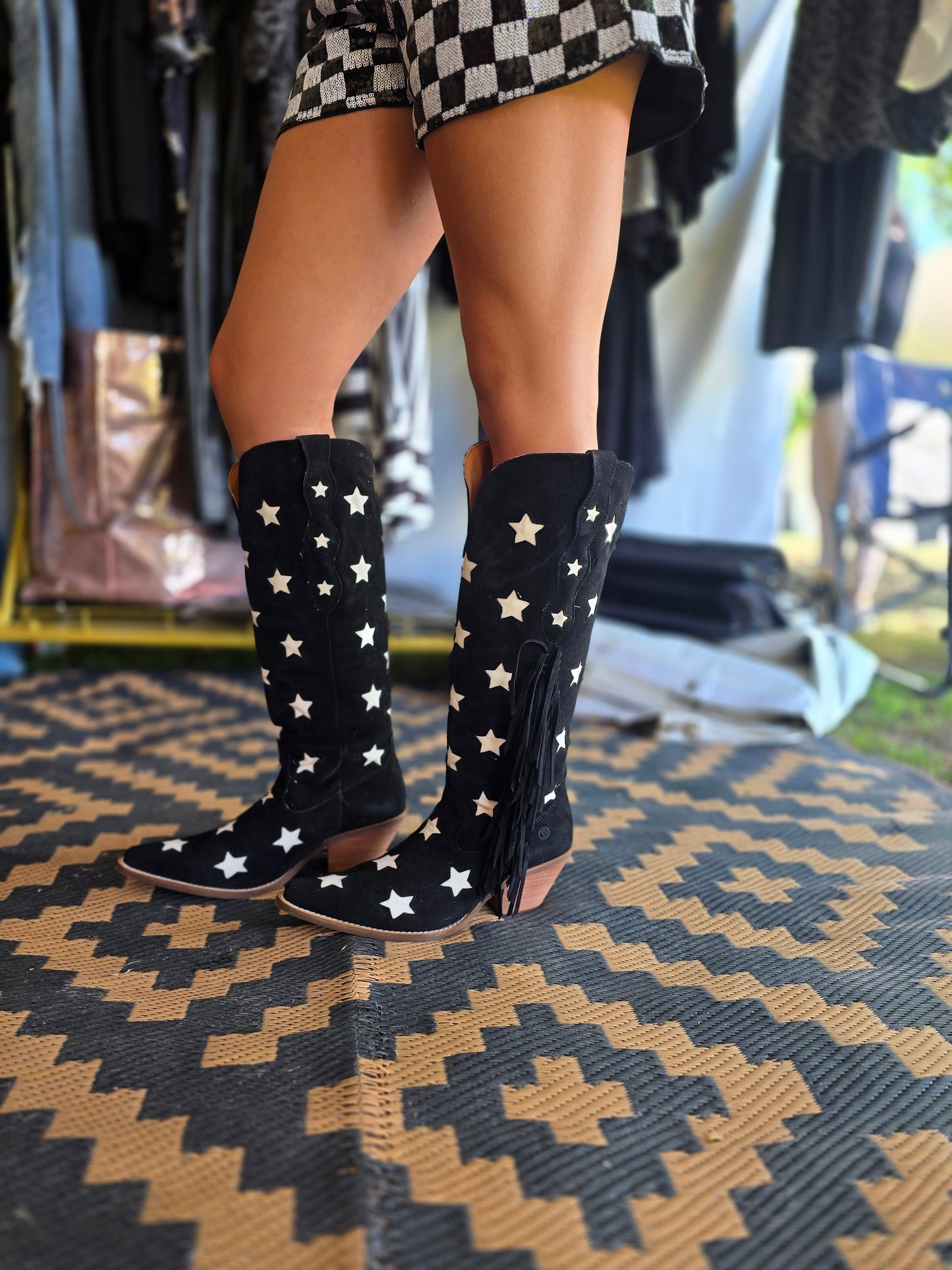 Dingo's Star Boots (black)