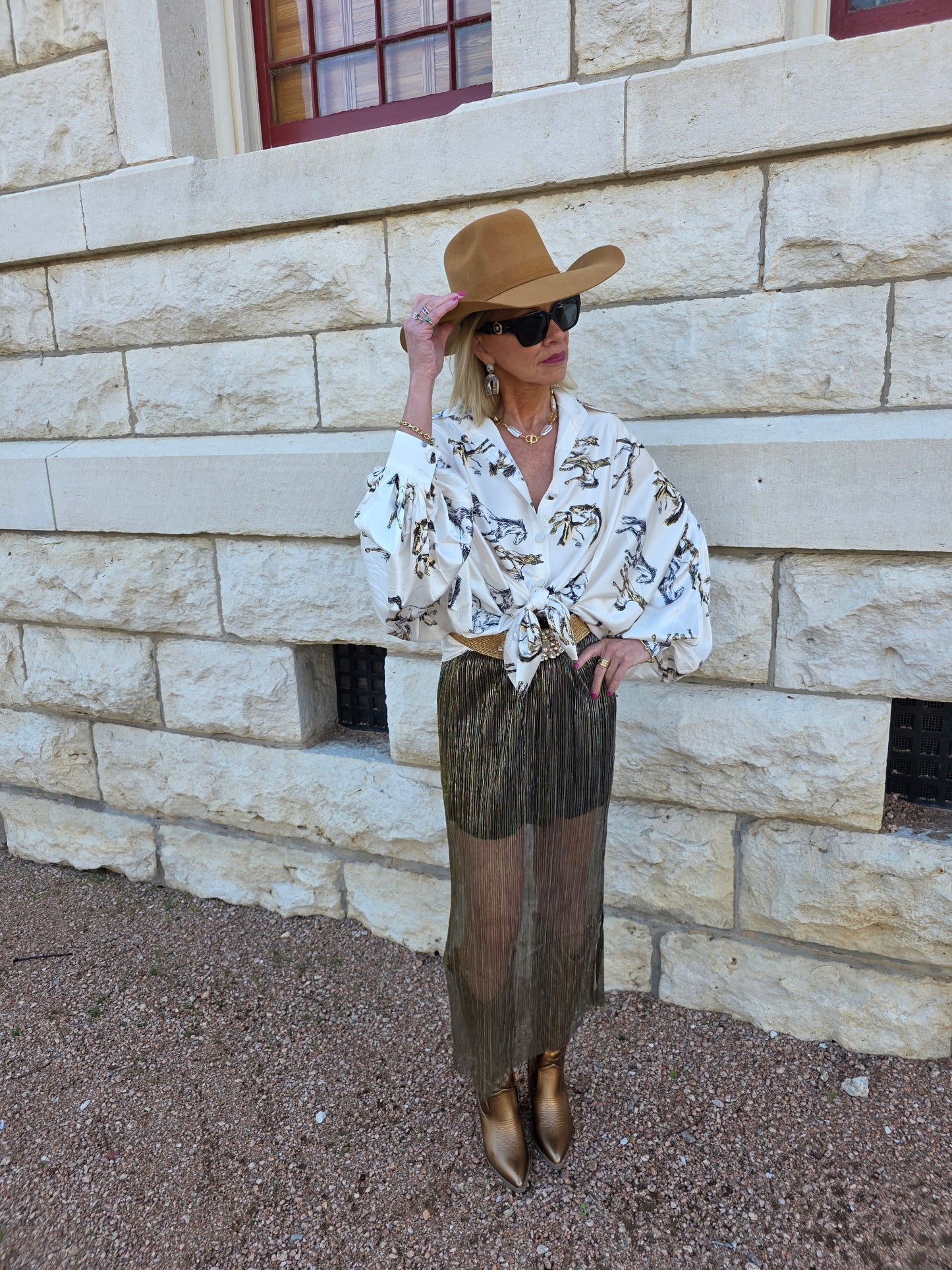 Ivory horse top