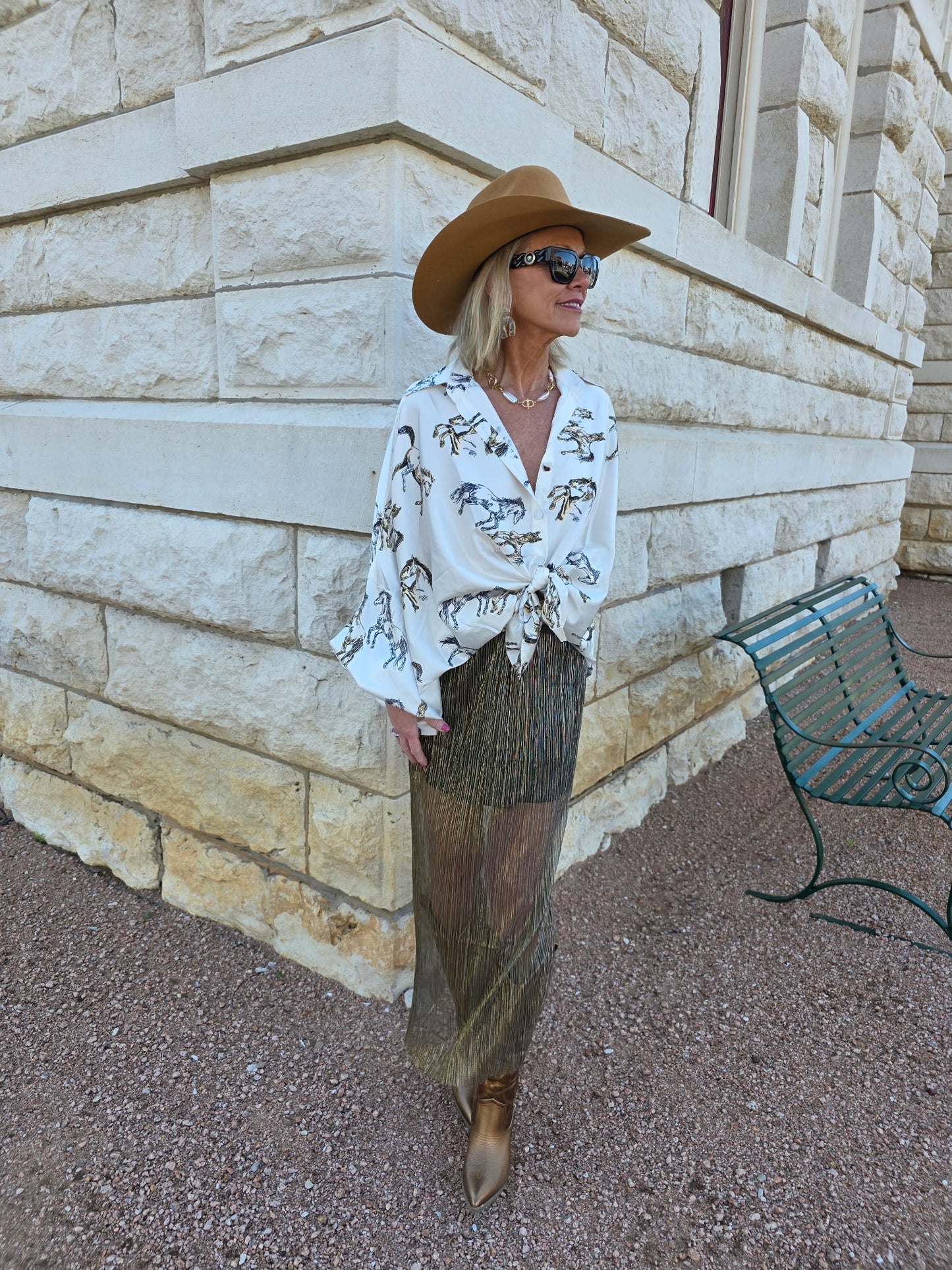 Ivory horse top
