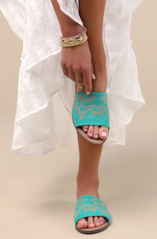 Dingo turquoise slides